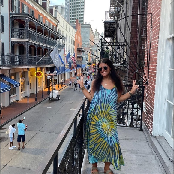 Meet your Posher, Natalie - Picture 2 of 4